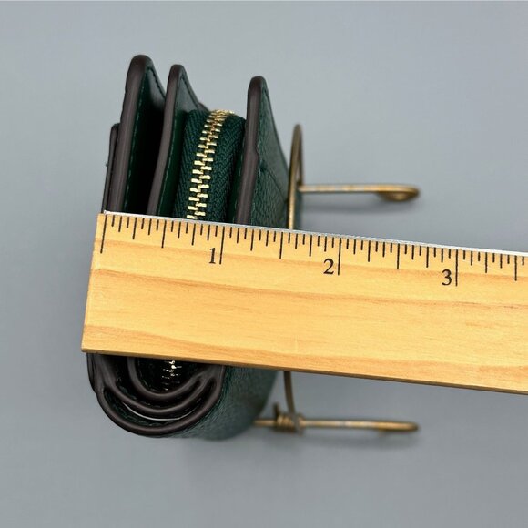 Michael Kors Charm Small Tab Compact Pocket Wallet Bosco Green Leather *READ* - Picture 16 of 16